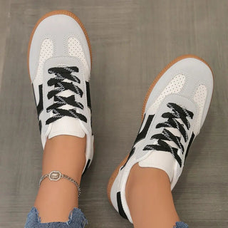 Colorblock Lace - Up Sneakers – Casual Retro - Inspired Style - Post & Poppy